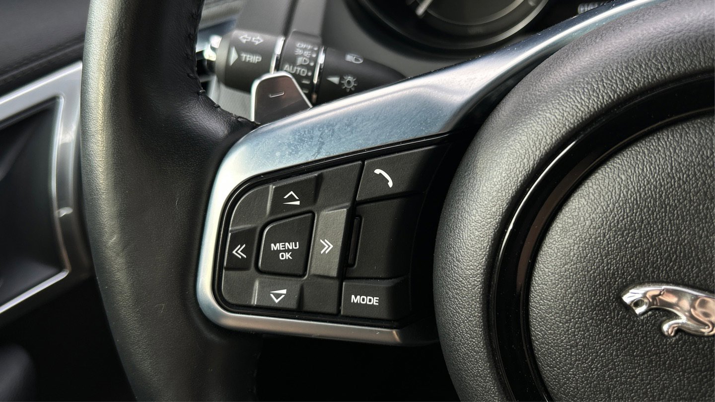 Used 2018 Jaguar F-TYPE Convertible image 25