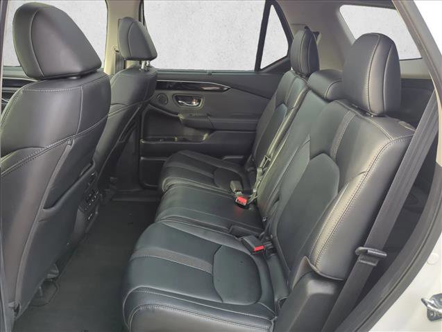 Used 2023 Honda Pilot Touring image 18