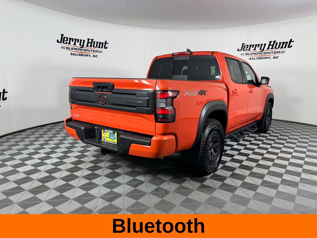 Used 2025 Nissan Frontier PRO-4X w/ Pro Convenience Package image 7