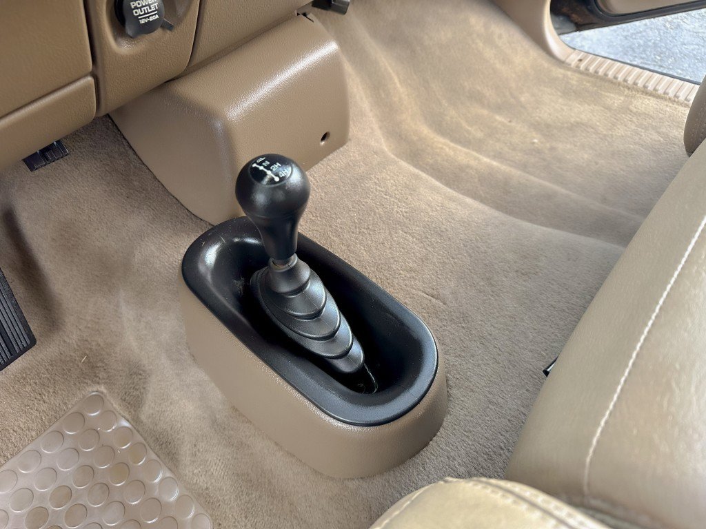 Used 2001 Dodge Ram 2500 Truck SLT image 21