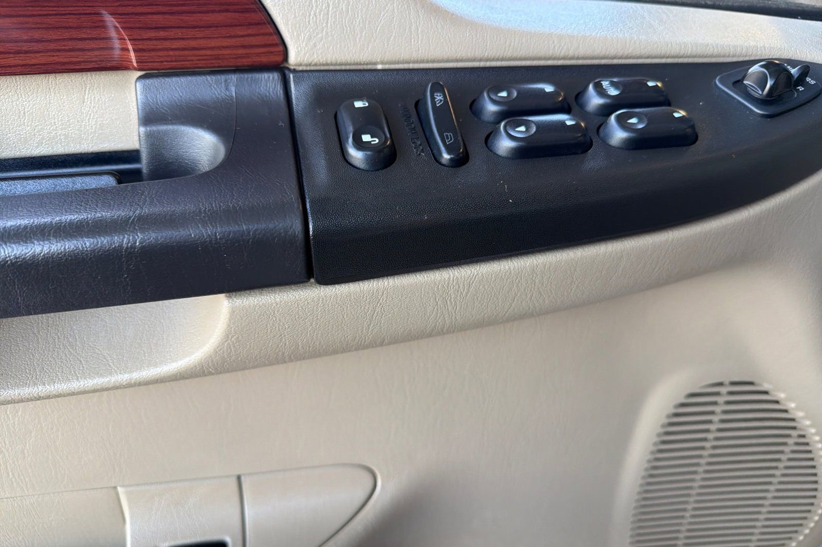 Used 2005 Ford Excursion Eddie Bauer AWD/4WD image 10