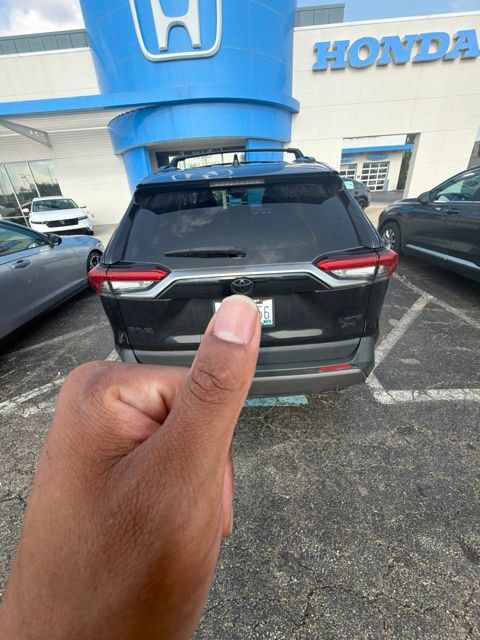 Used 2021 Toyota RAV4 Limited AWD/4WD image 6
