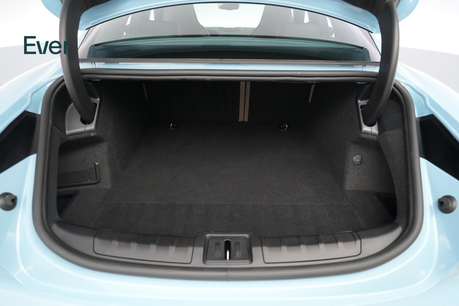Used 2023 Porsche Taycan RWD image 8