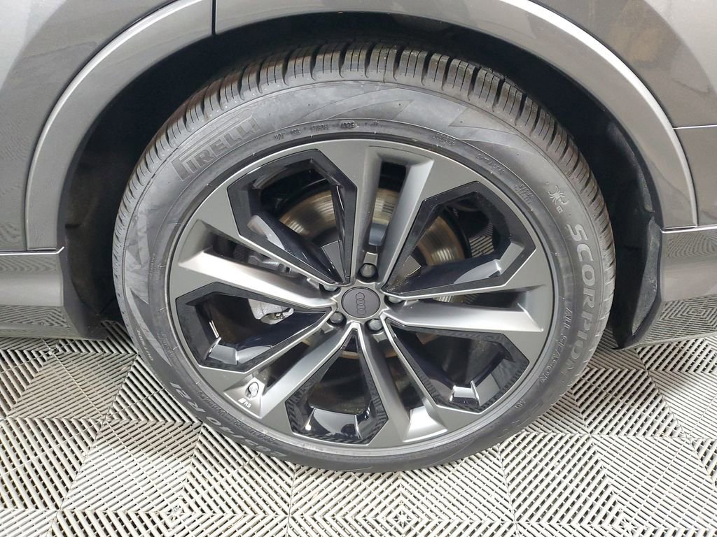 New 2026 Audi Q7 3.0T Premium Plus image 11