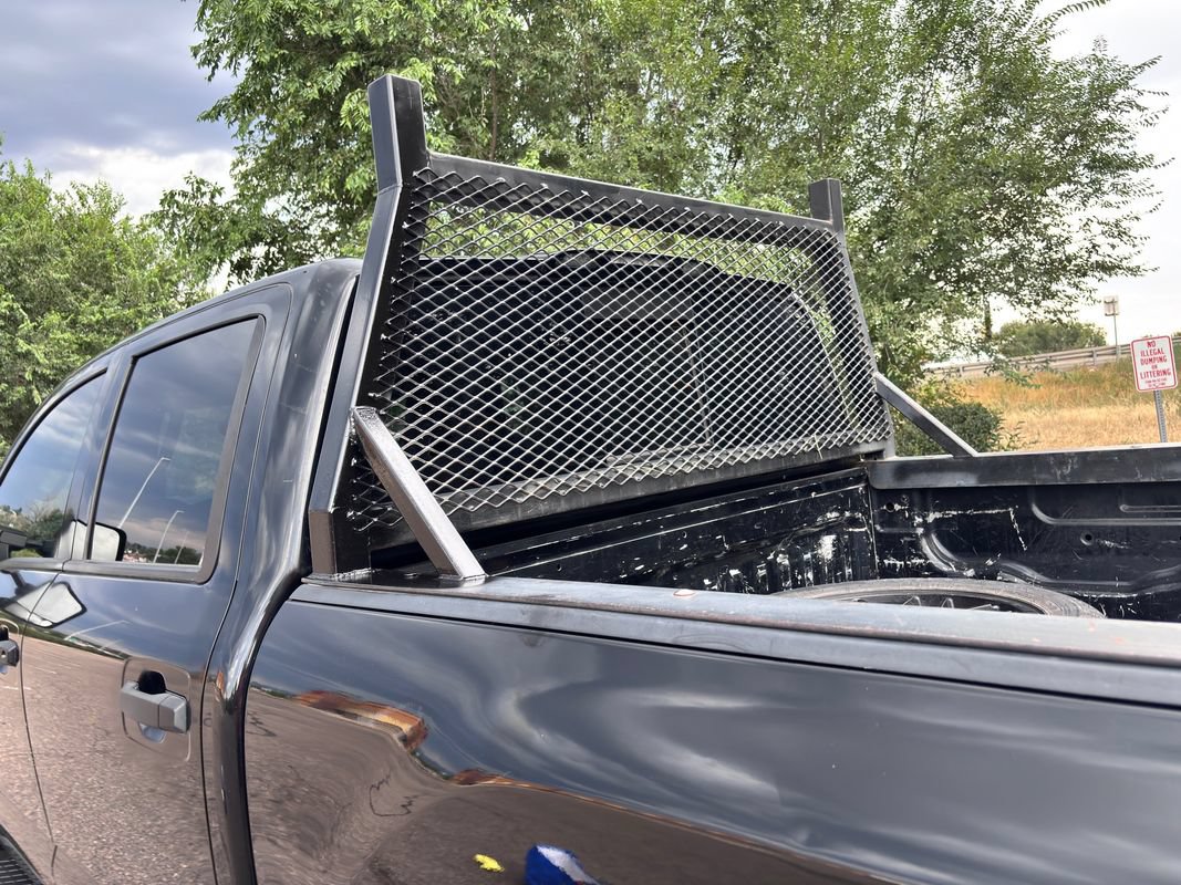 Used 2018 Nissan Titan SV w/ SV Convenience Package AWD/4WD image 8