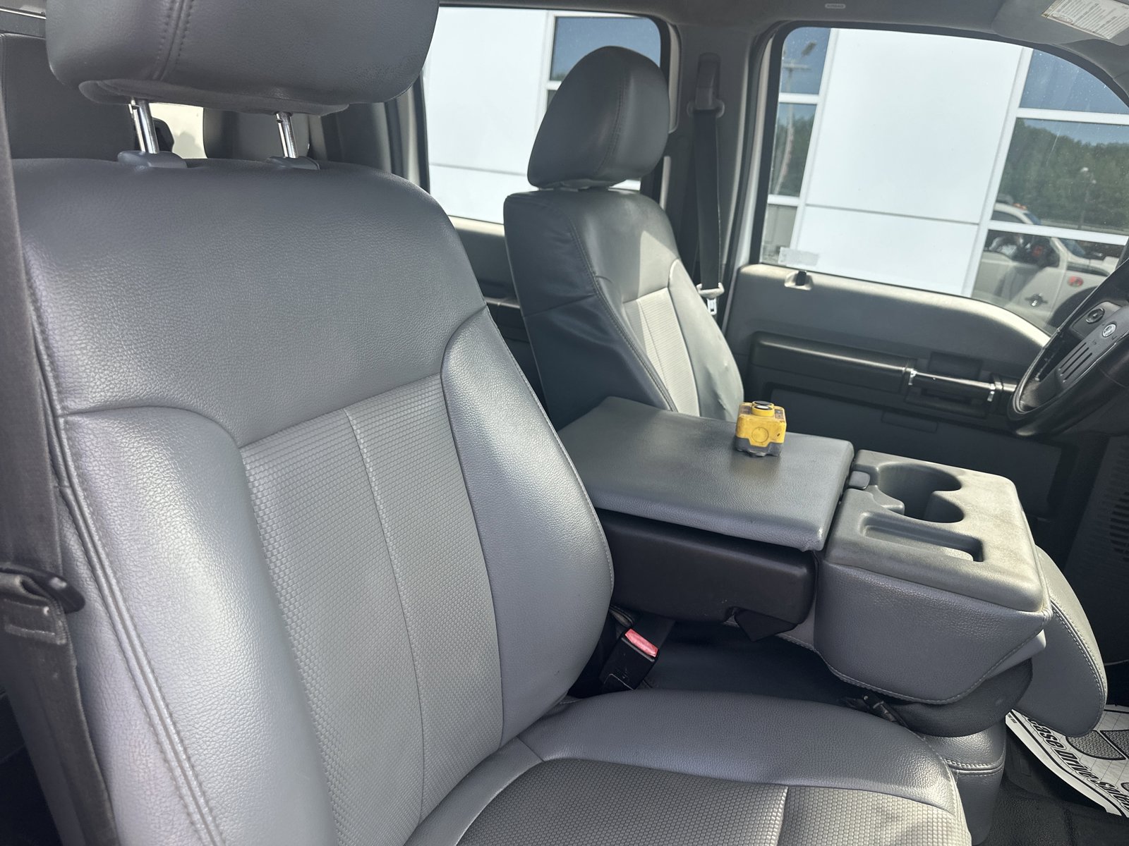 Used 2014 Ford F550 2WD Crew Cab Super Duty image 28