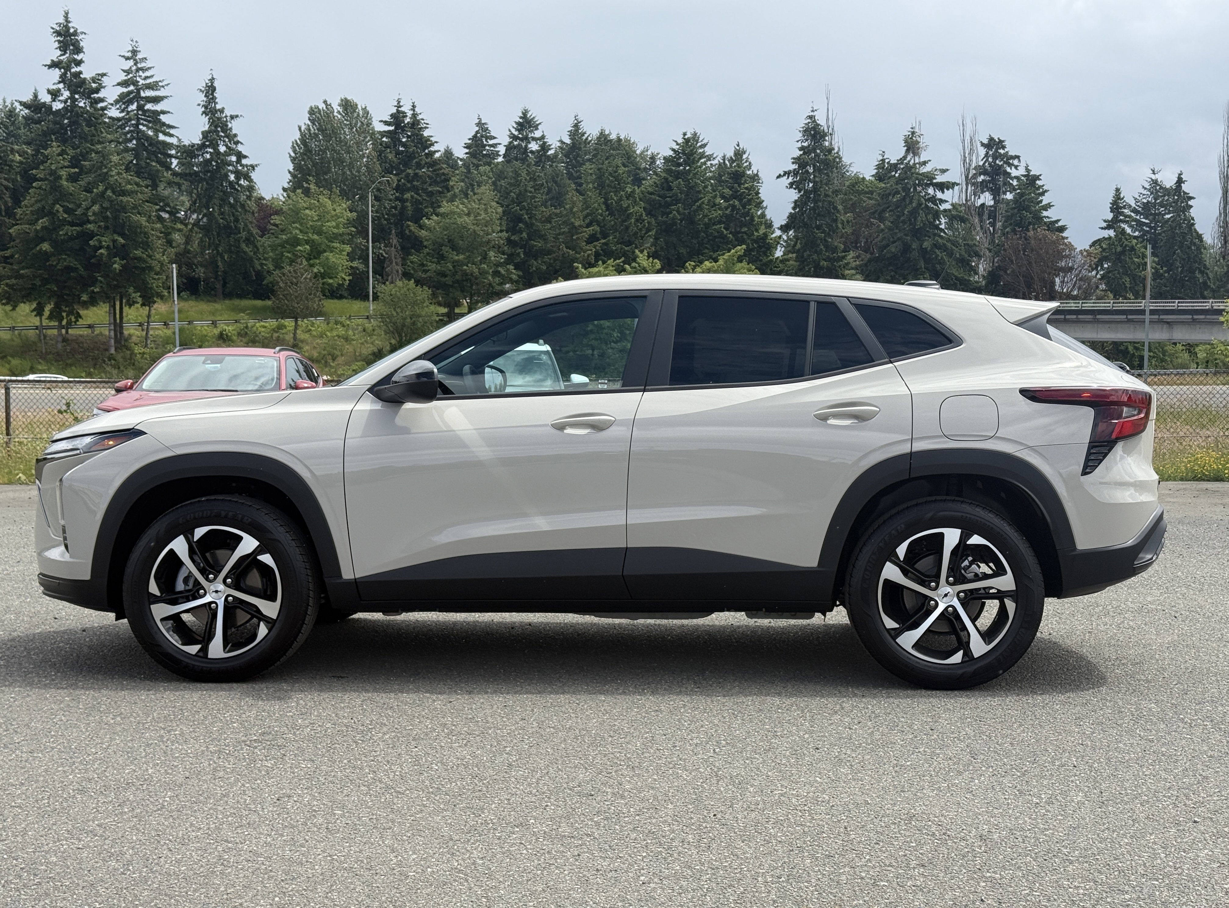New 2026 Chevrolet Trax RS w/ Driver Confidence Package FWD image 2