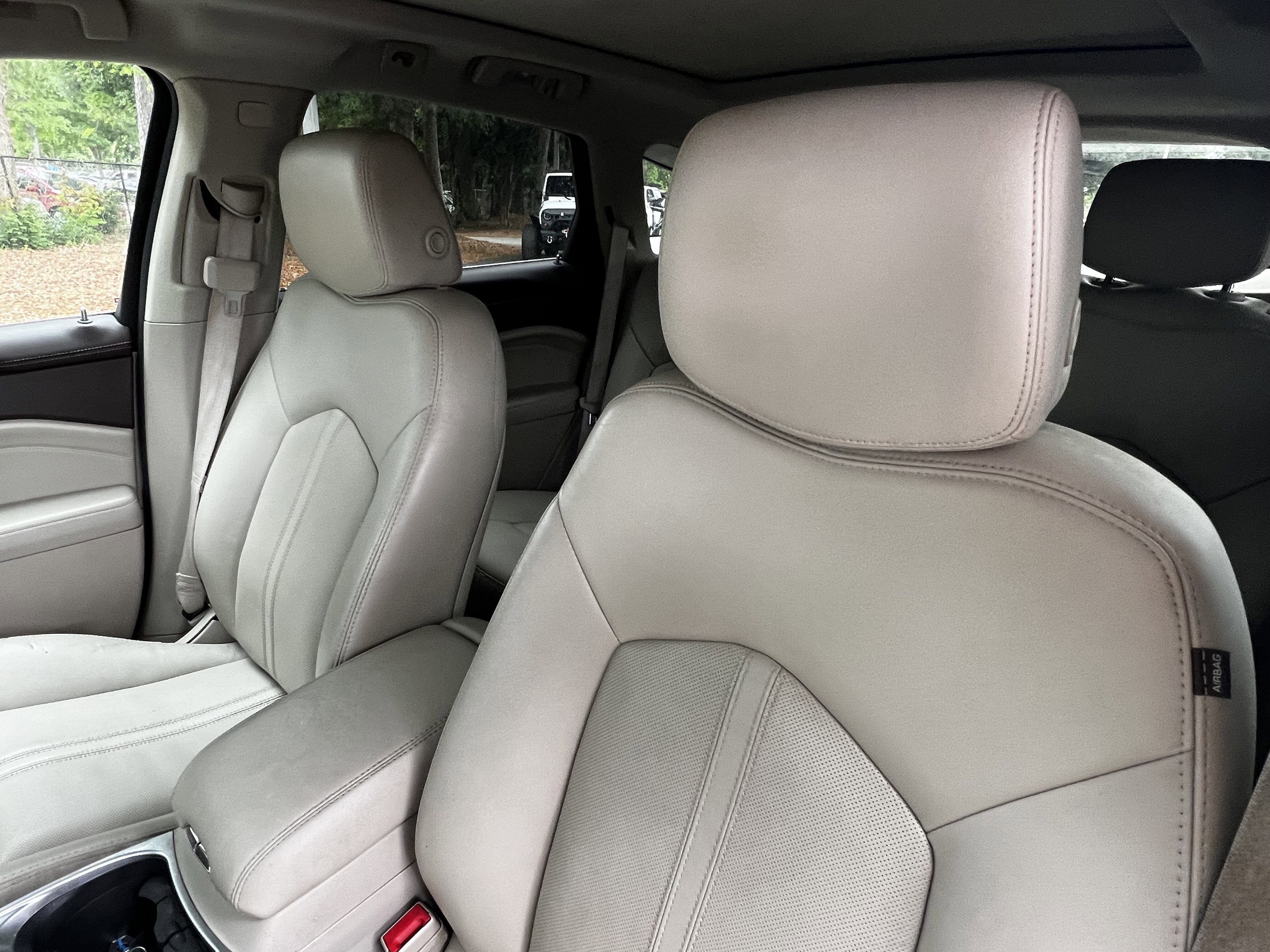 Used 2016 Cadillac SRX Premium AWD/4WD image 18