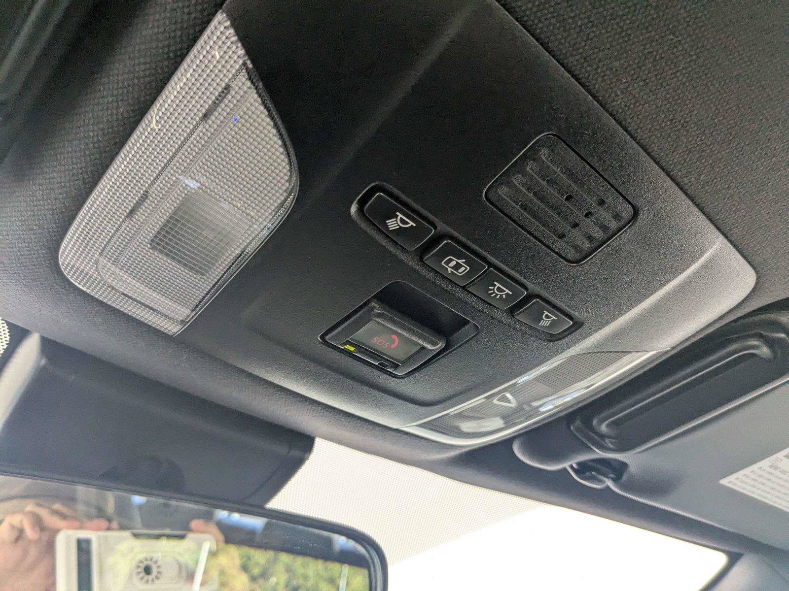 Used 2021 Toyota Corolla SE FWD image 26