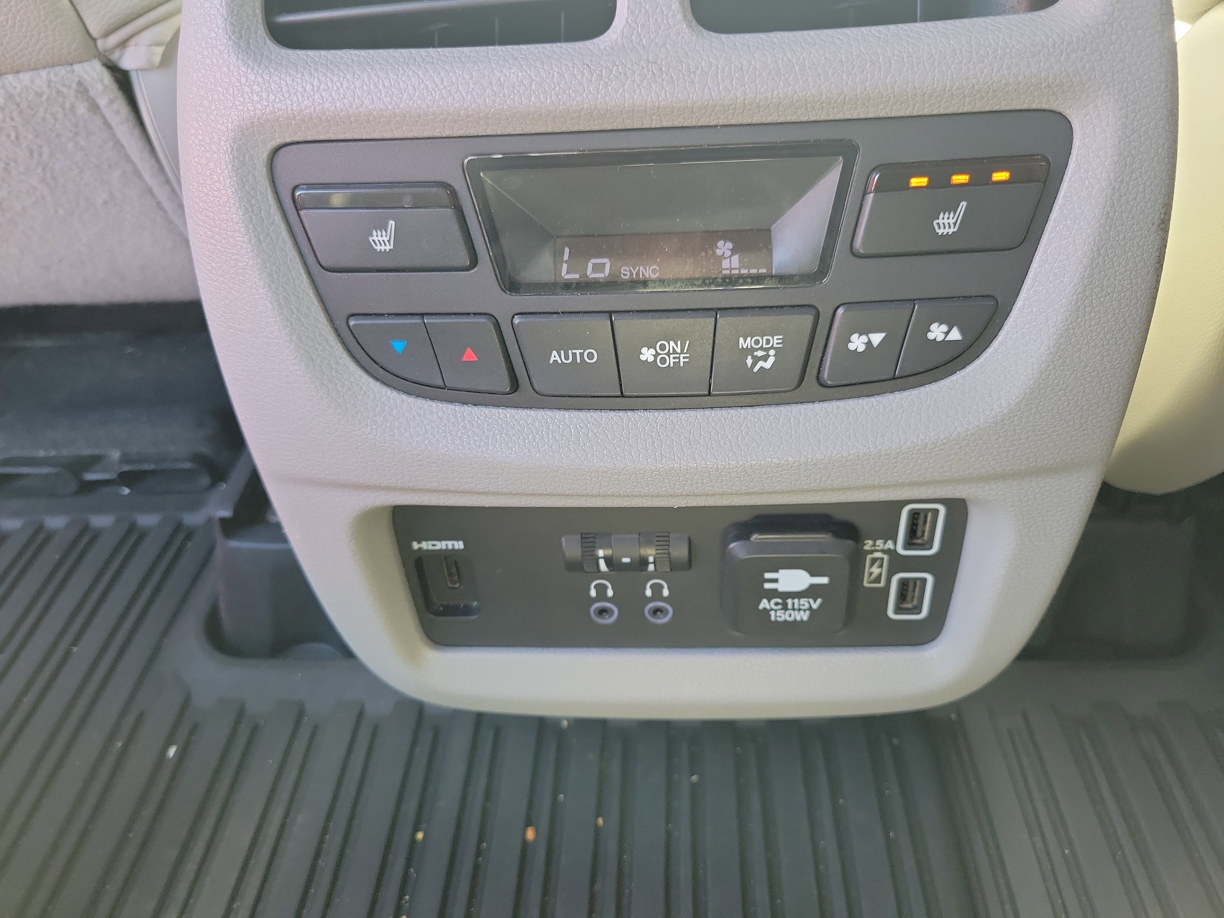 Used 2019 Honda Pilot Touring image 19