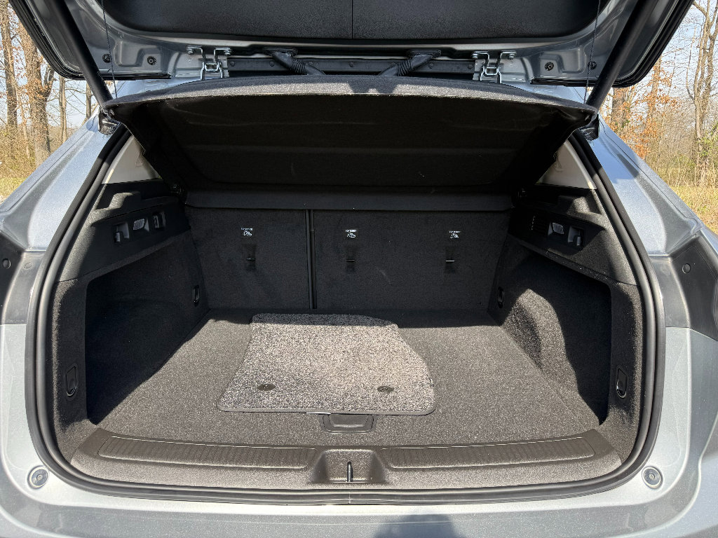 Used 2023 Buick Envision Avenir image 8