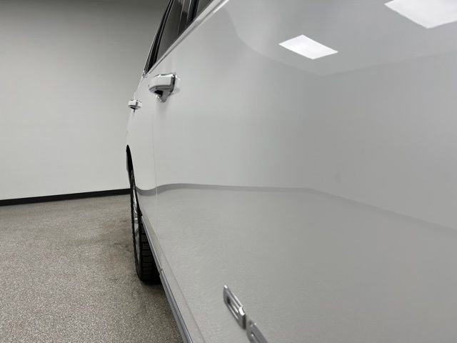 Used 2023 GMC Yukon Denali AWD/4WD image 11