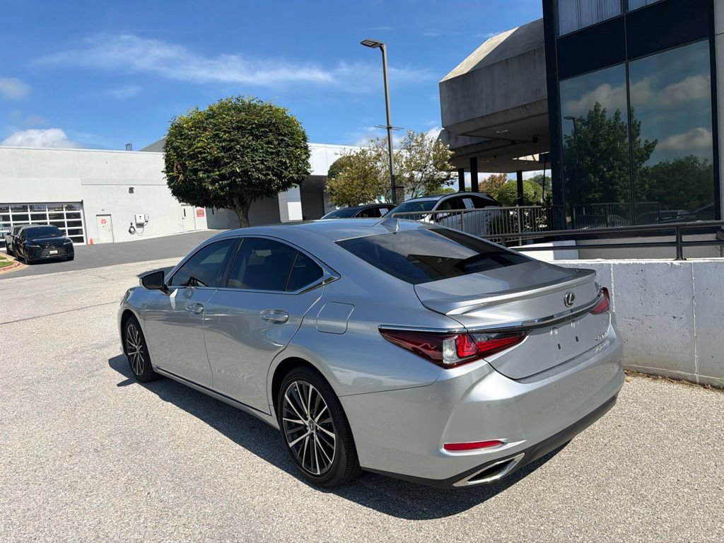 Certified 2025 Lexus ES 350 w/ Premium Package FWD image 17