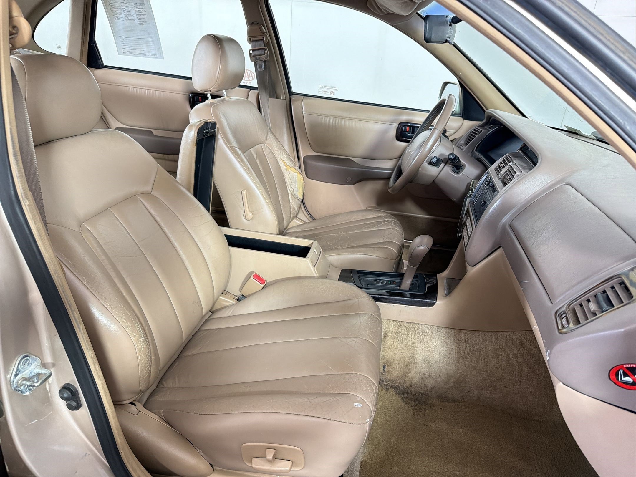 Used 1996 Toyota Avalon XL FWD image 28