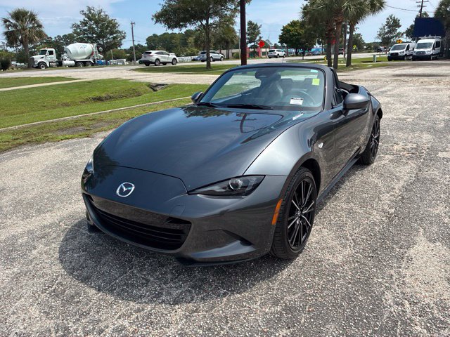 Used 2024 MAZDA MX-5 Miata Grand Touring w/ Weather Package RWD image 7