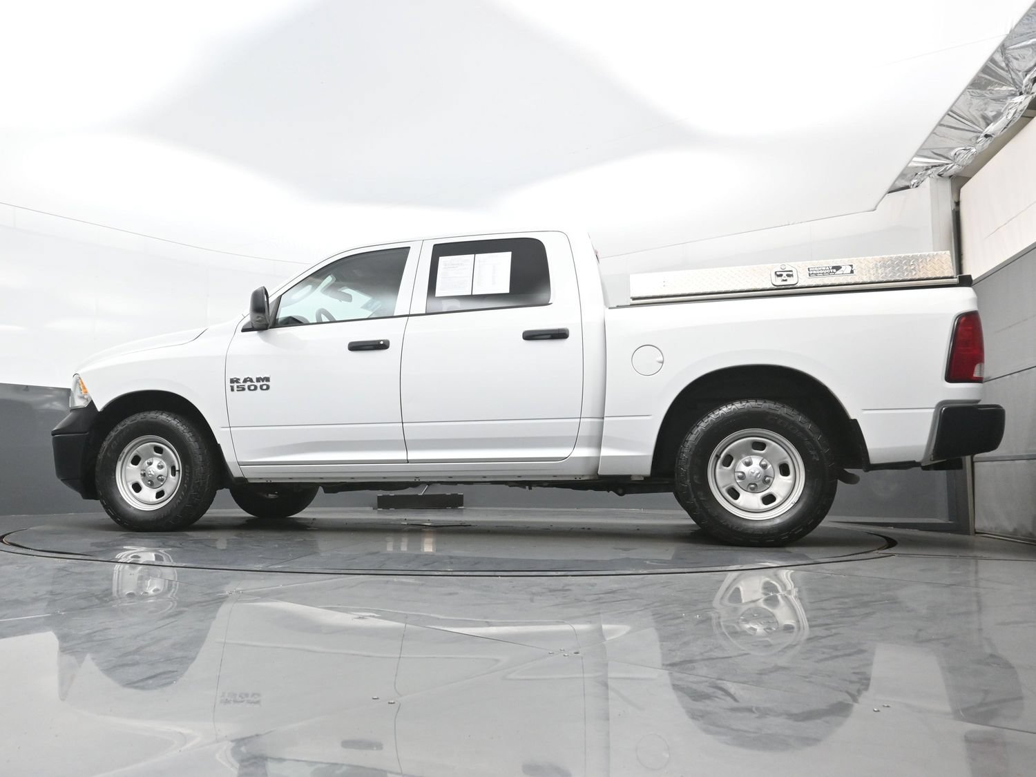 Used 2018 RAM 1500 Tradesman w/ Popular Equipment Group RWD image 28