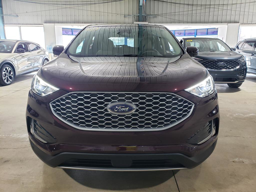 Used 2023 Ford Edge SEL w/ Convenience Package image 9