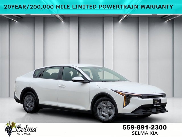 New 2025 Kia K4 LX