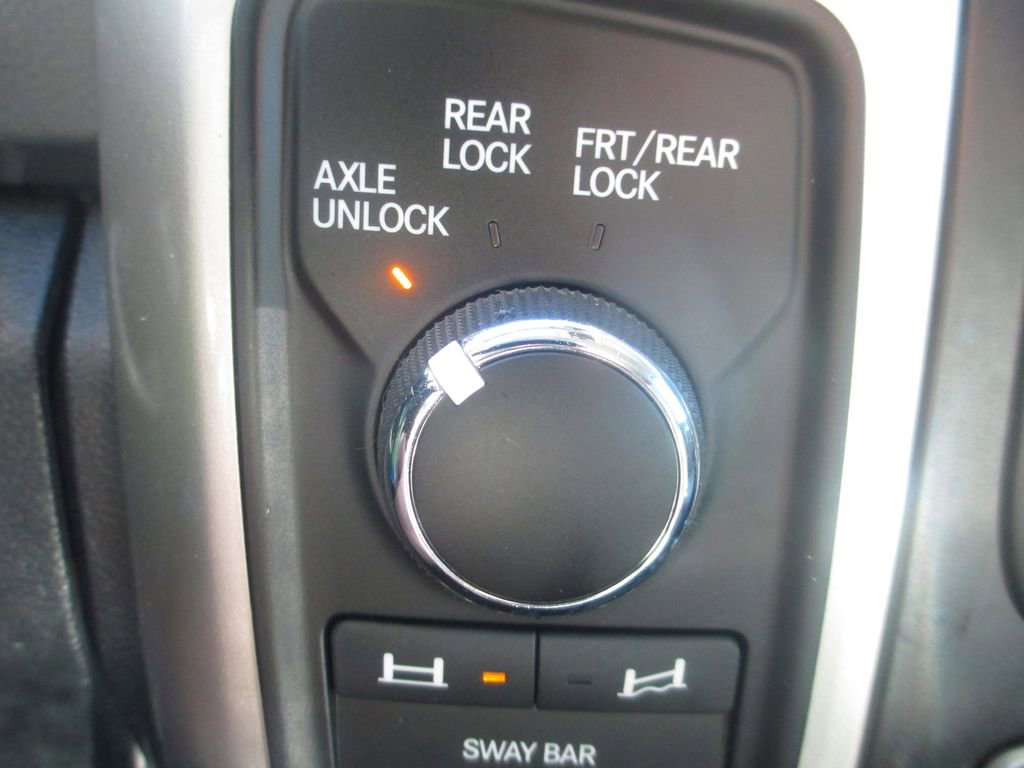 Used 2016 RAM 2500 Power Wagon w/ Luxury Group AWD/4WD image 21