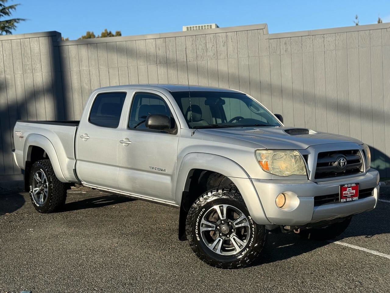 Used 2010 Toyota Tacoma 4x4 Double Cab image 3