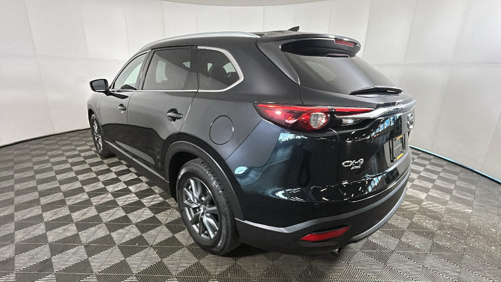 Used 2020 MAZDA CX-9 Touring w/ Touring Premium Package AWD/4WD image 5
