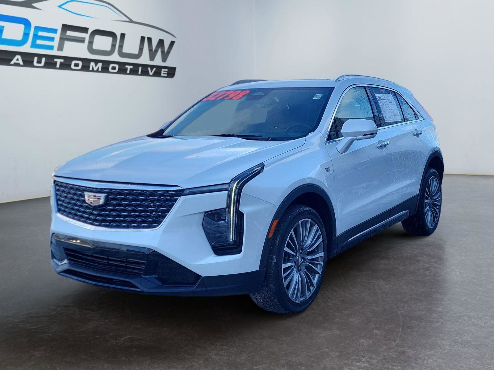 Used 2024 Cadillac XT4 Premium Luxury w/ Technology Package image 7