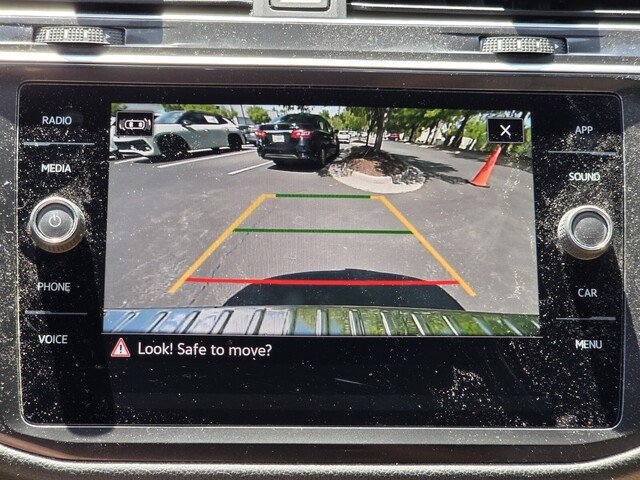 Used 2024 Volkswagen Tiguan SE FWD image 17