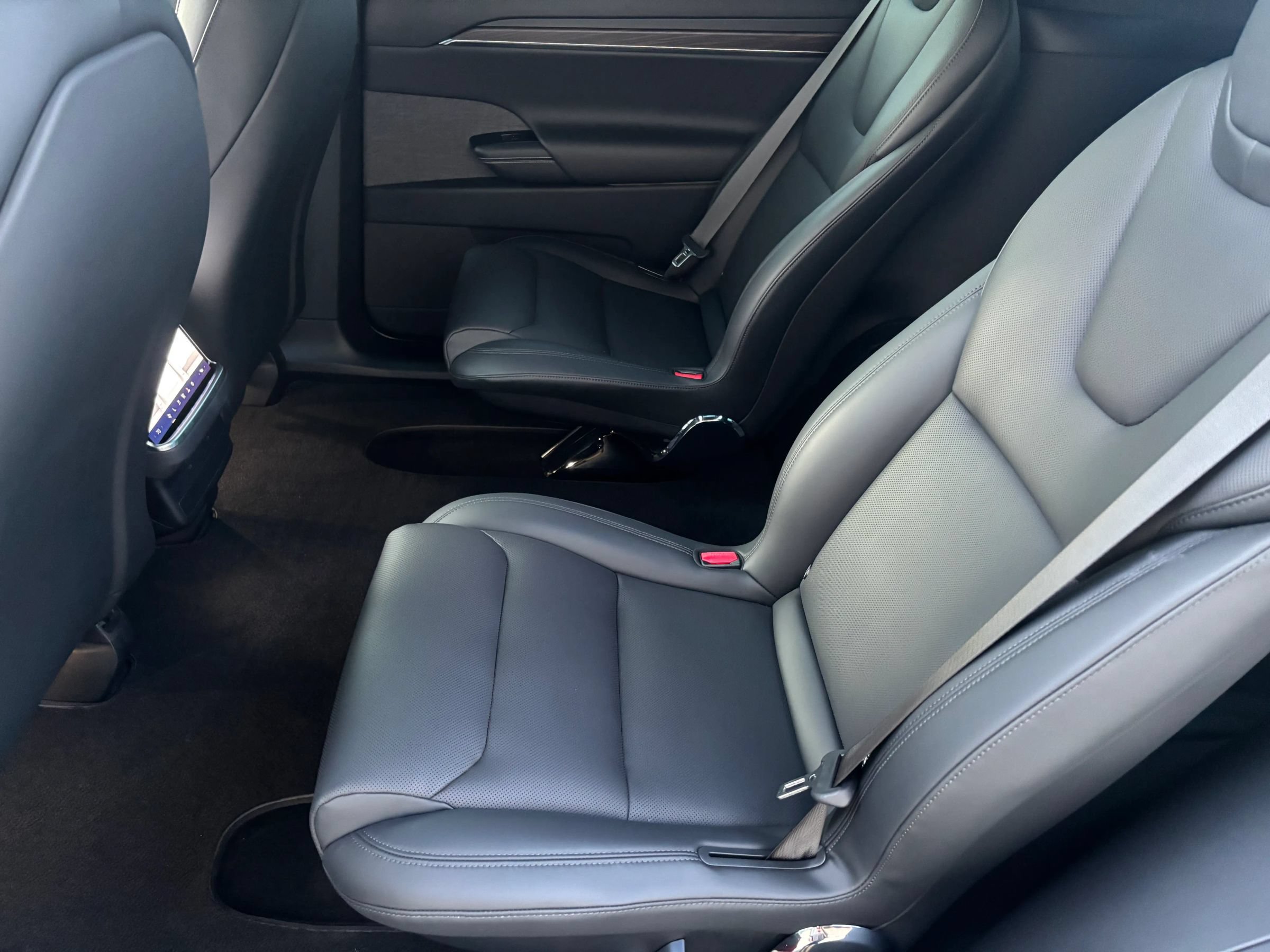 Used 2025 Tesla Model X AWD/4WD image 12