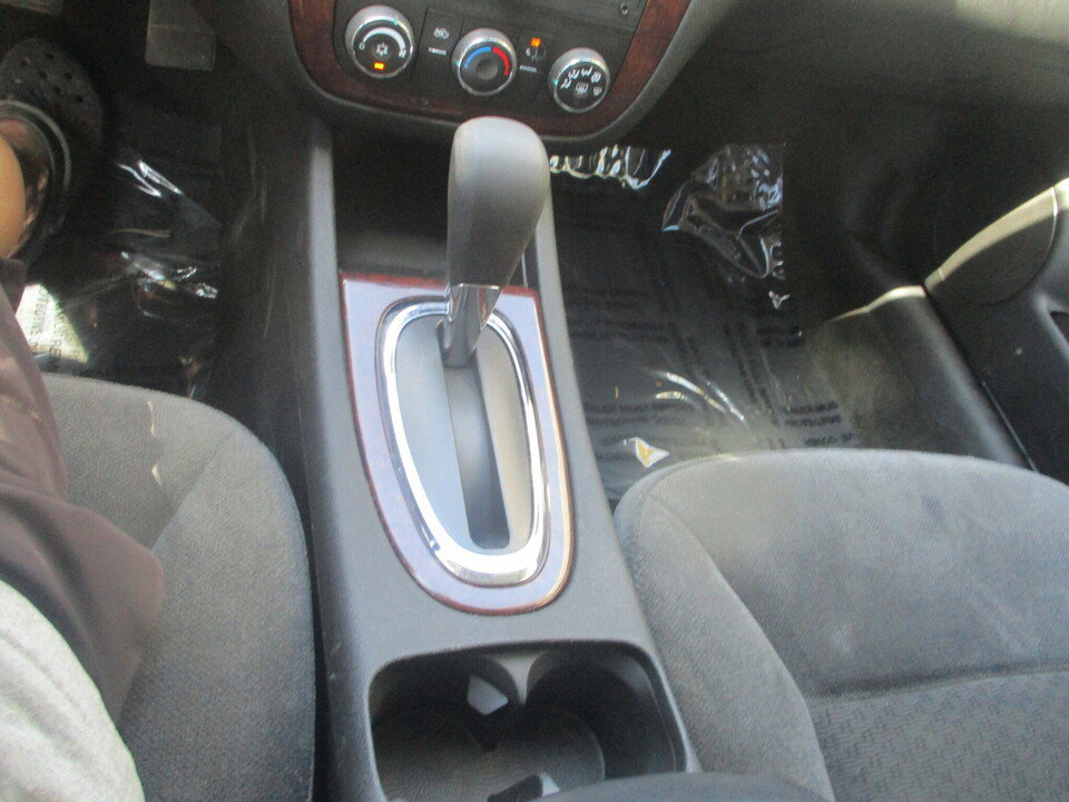 Used 2011 Chevrolet Impala LS FWD image 32