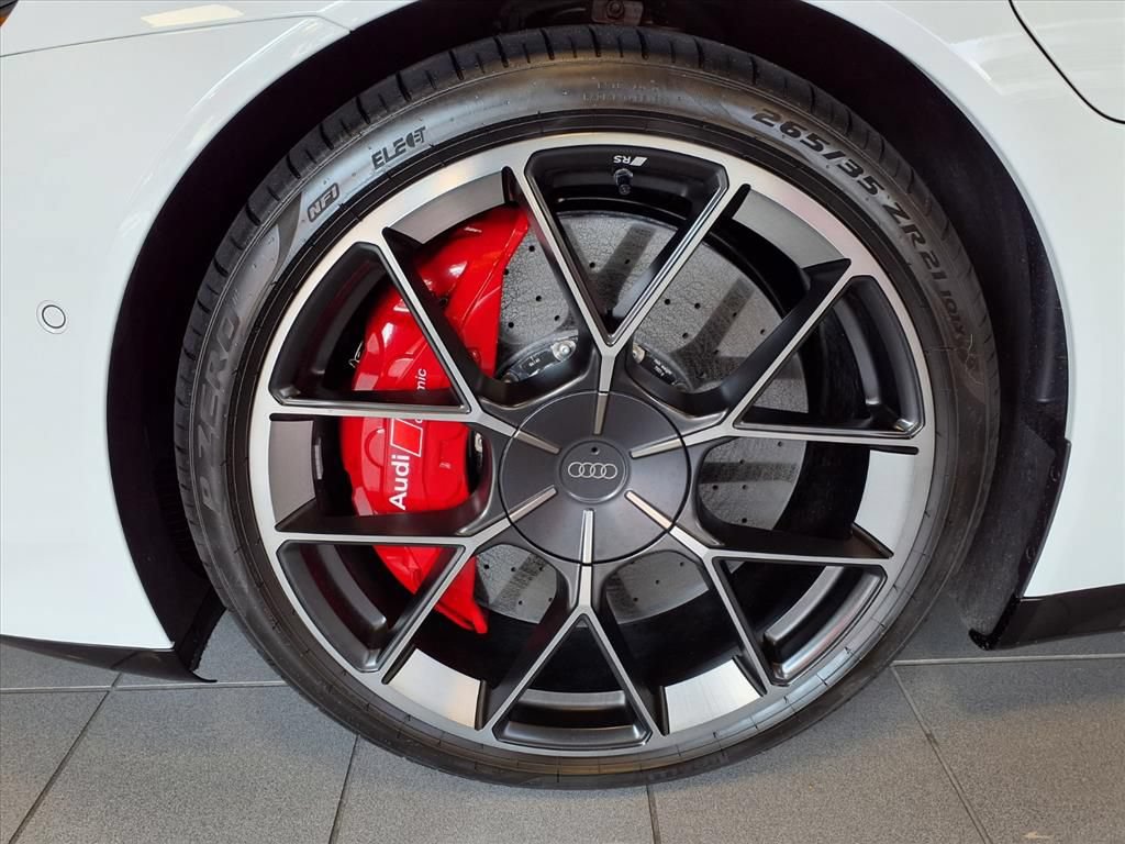 Used 2026 Audi RS e-tron GT performance AWD/4WD image 7