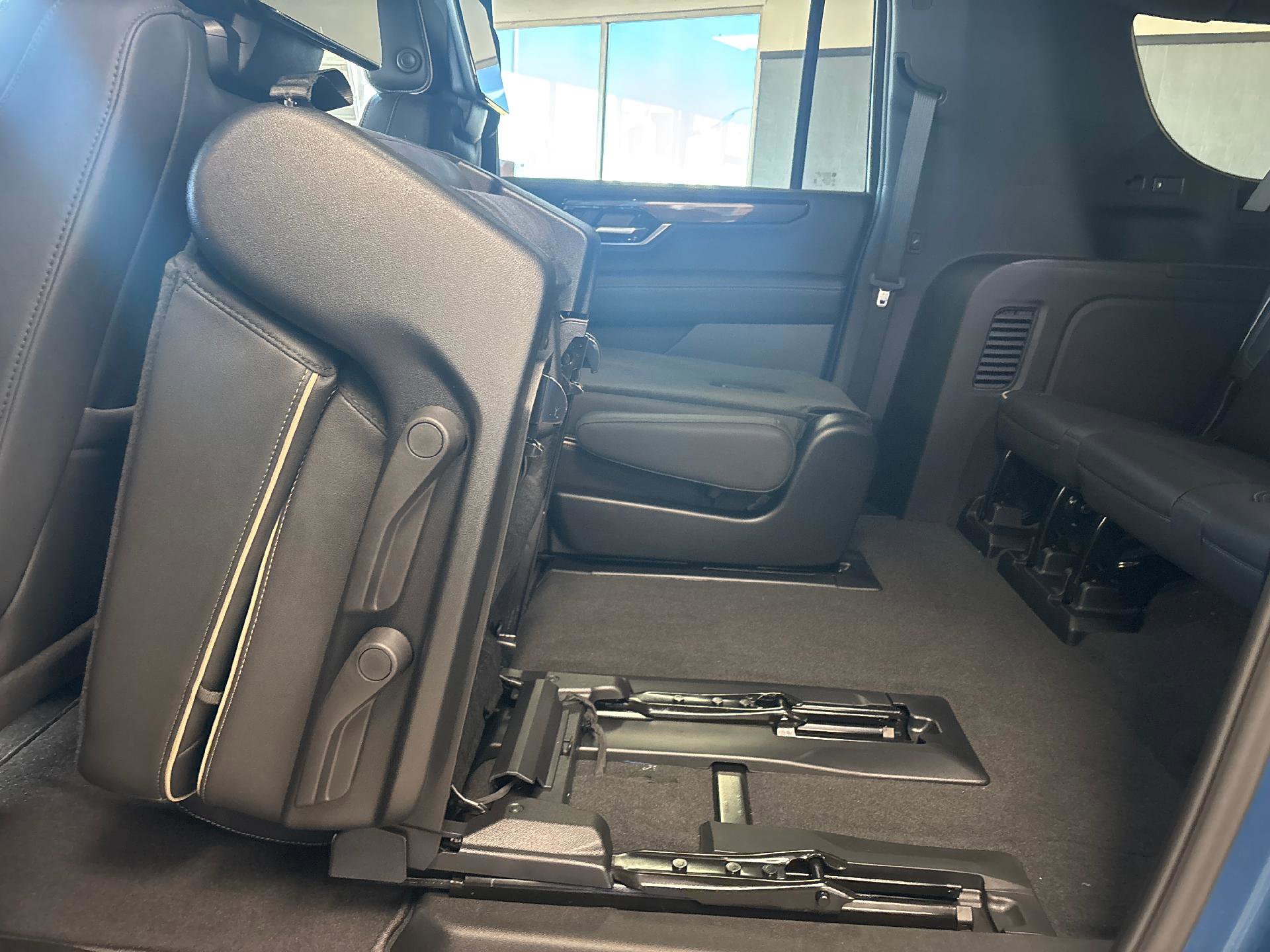 New 2026 GMC Yukon XL Elevation w/ Elevation Premium Package image 39