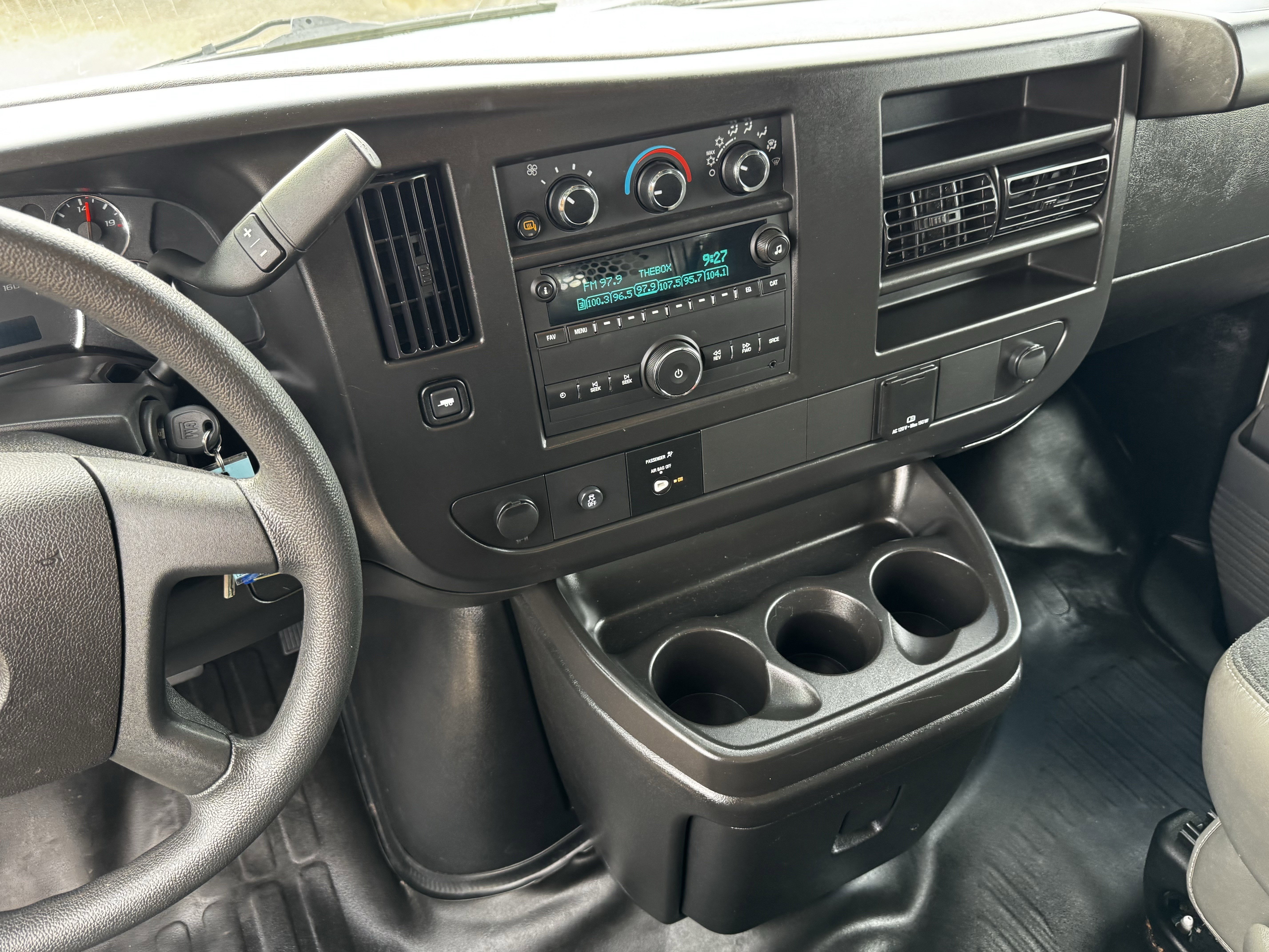 Used 2024 GMC Savana 2500 w/ Driver Convenience Package image 17