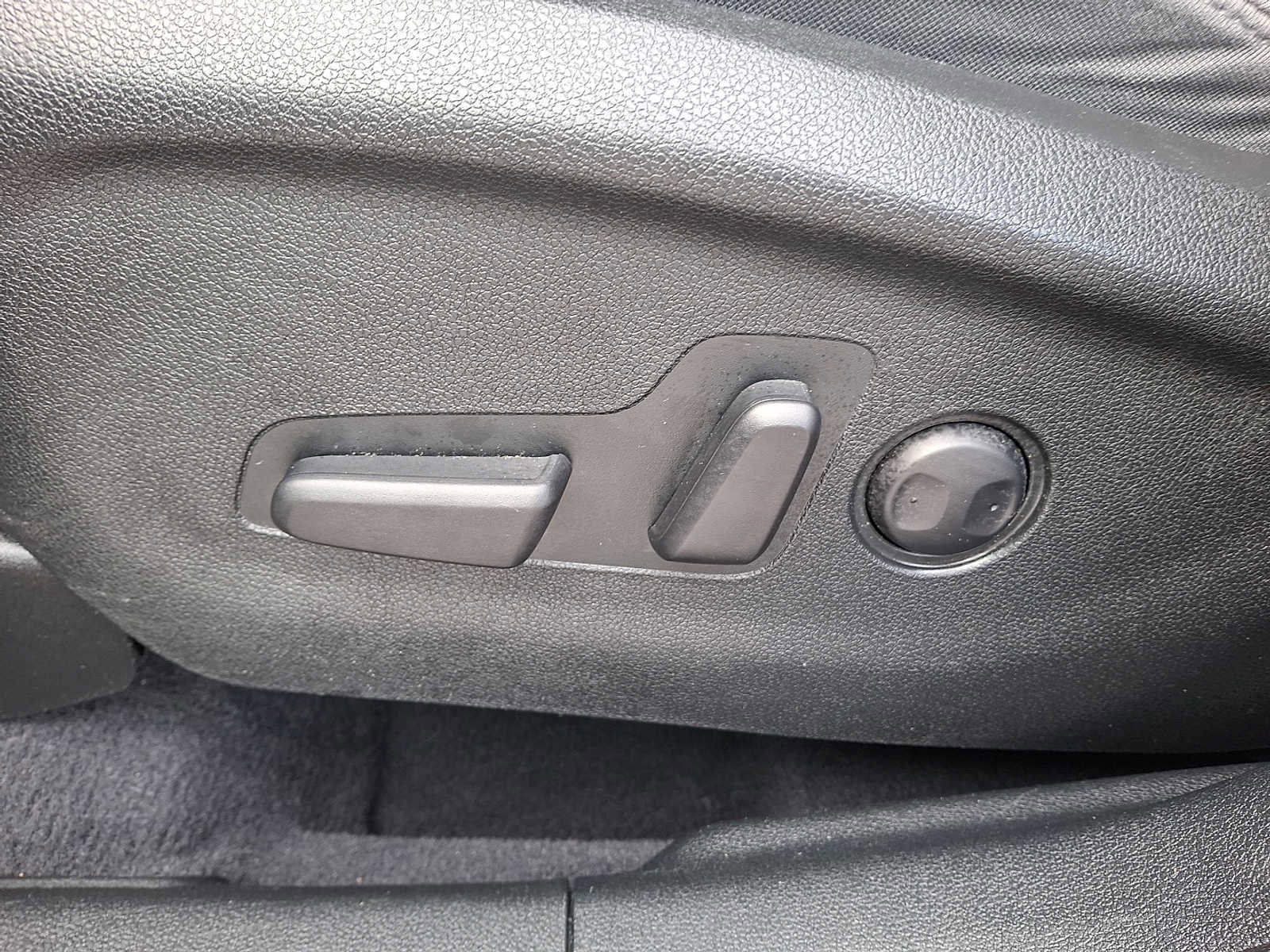 Used 2019 Kia Sorento S image 13