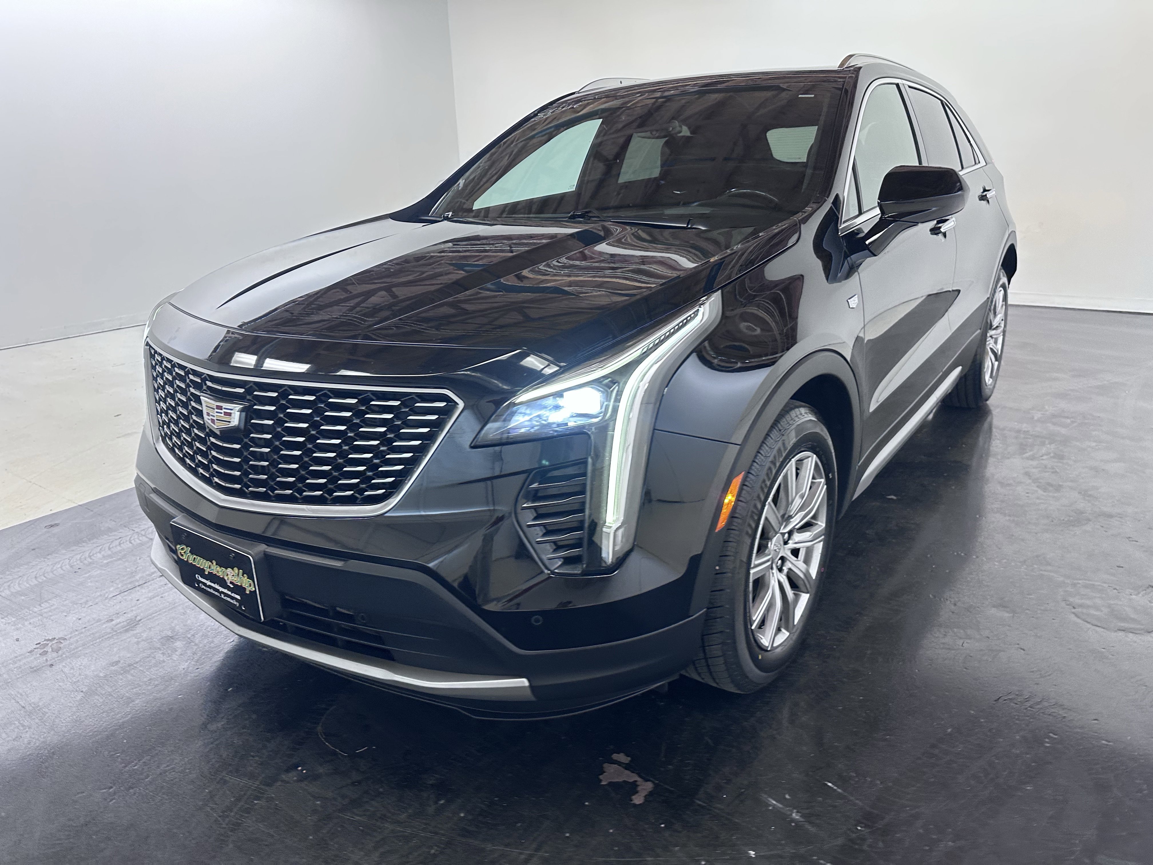 Used 2019 Cadillac XT4 Premium Luxury image 6