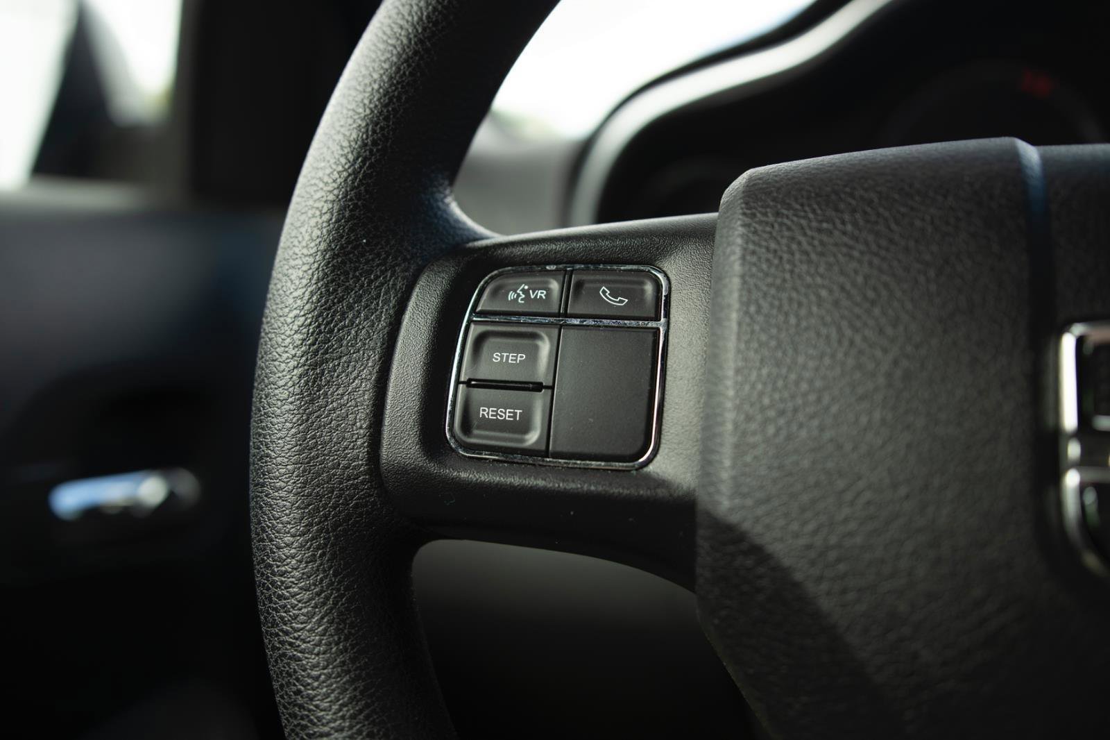 Used 2014 Dodge Avenger SE w/ Rallye Appearance Group FWD image 6