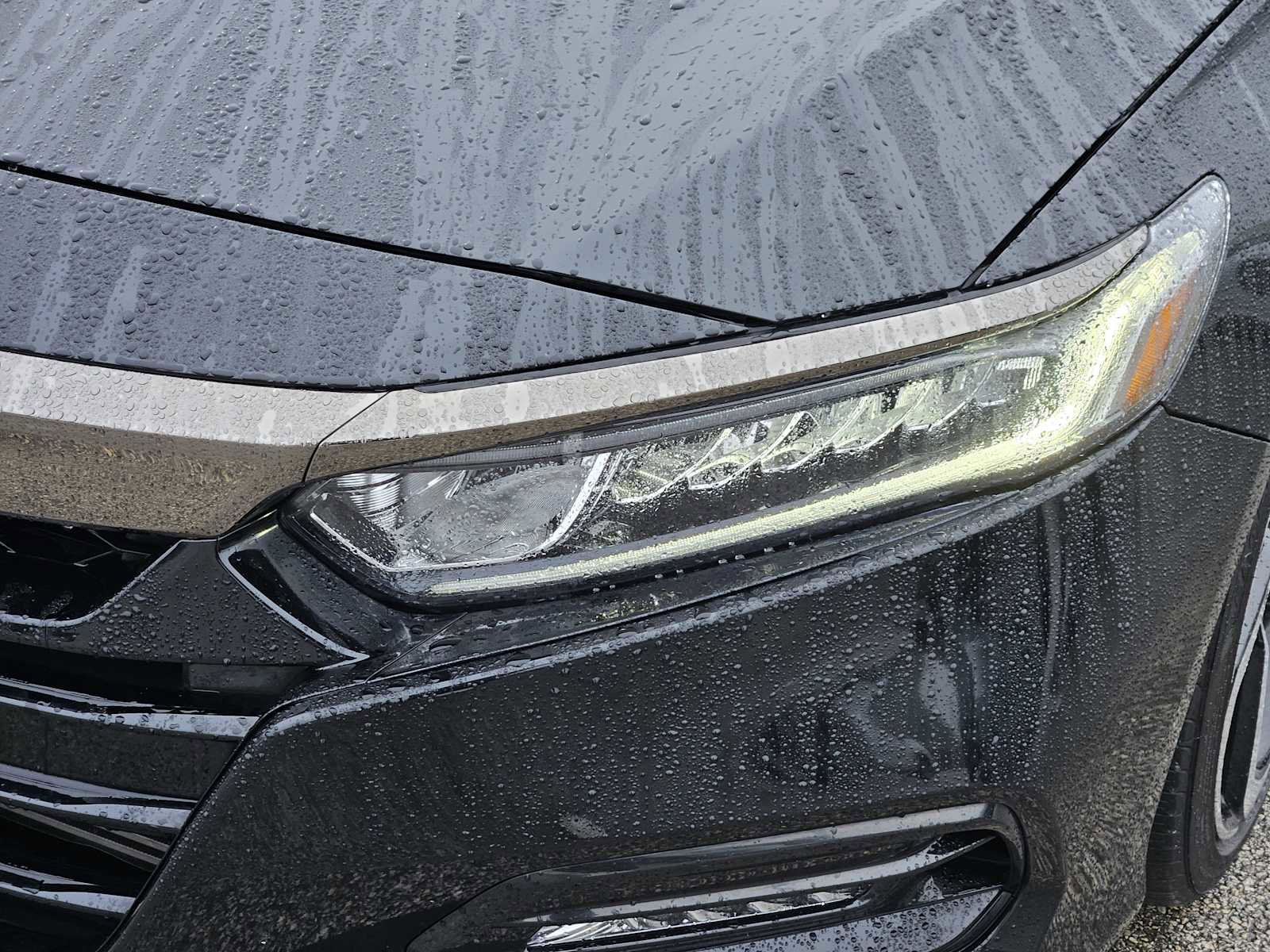 Used 2018 Honda Accord Sport image 6