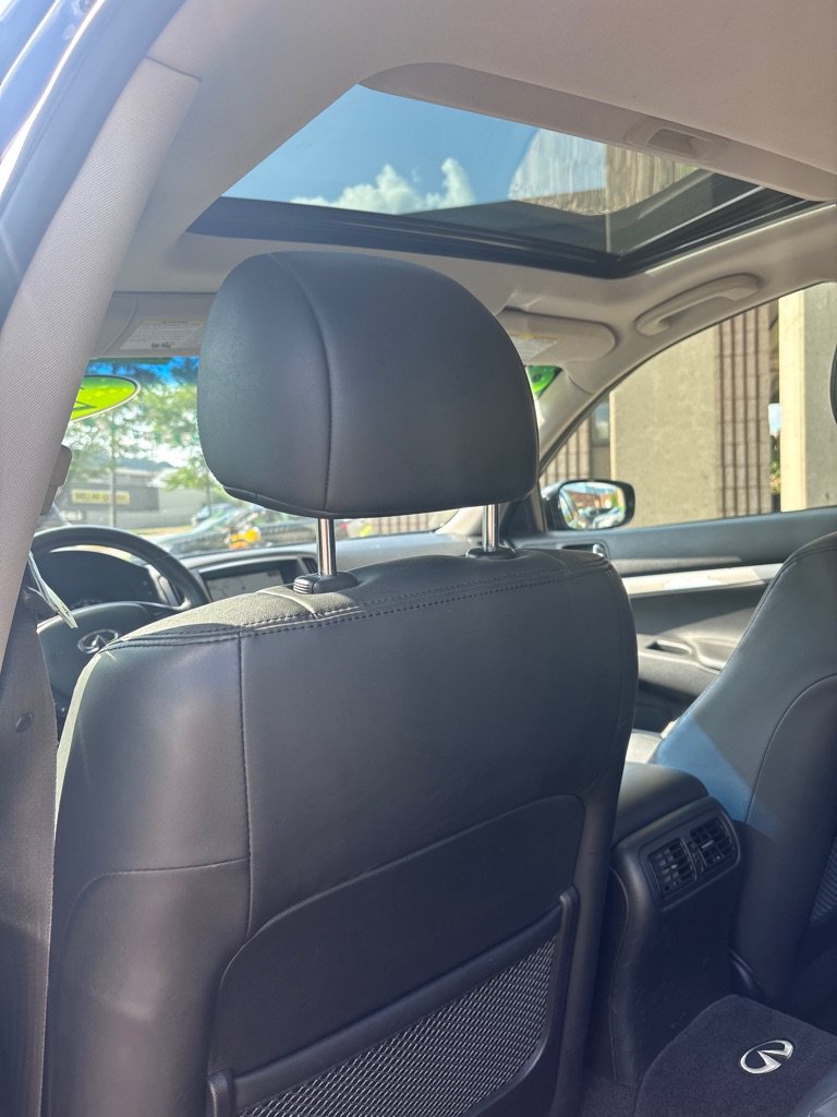 Used 2010 INFINITI G37 x Sedan w/ Premium Pkg AWD/4WD image 11