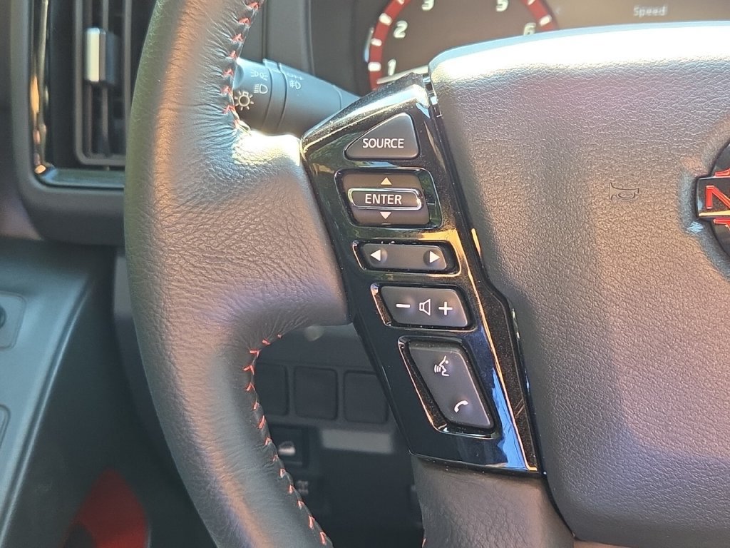 Used 2025 Nissan Frontier PRO-4X w/ Interior Protection Package AWD/4WD image 23