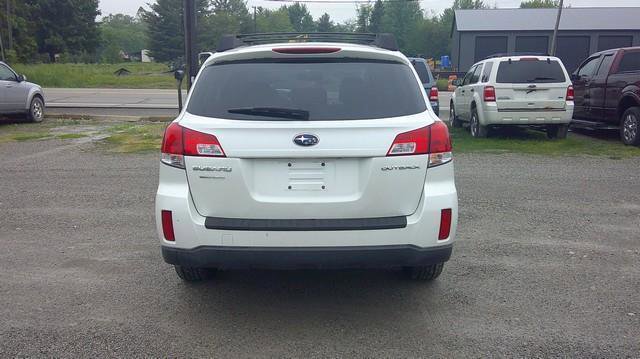 Used 2013 Subaru Outback 2.5i Premium AWD/4WD image 4