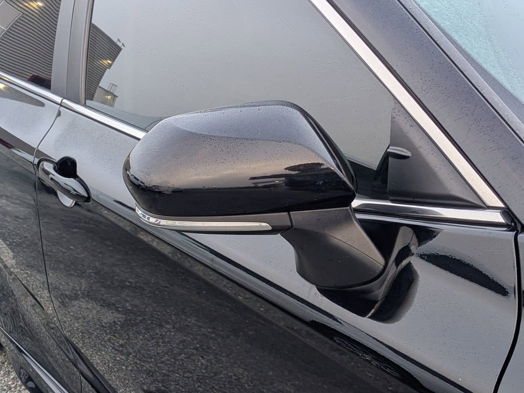 Used 2022 Toyota Camry SE image 10