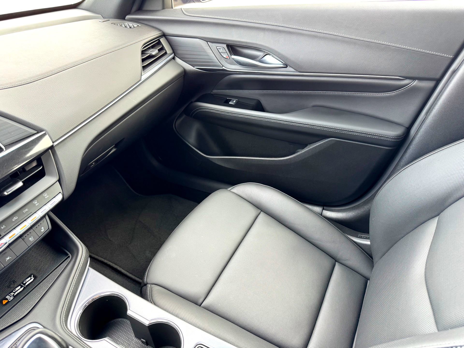 Used 2024 Cadillac CT4 Premium Luxury w/ Climate Package image 30