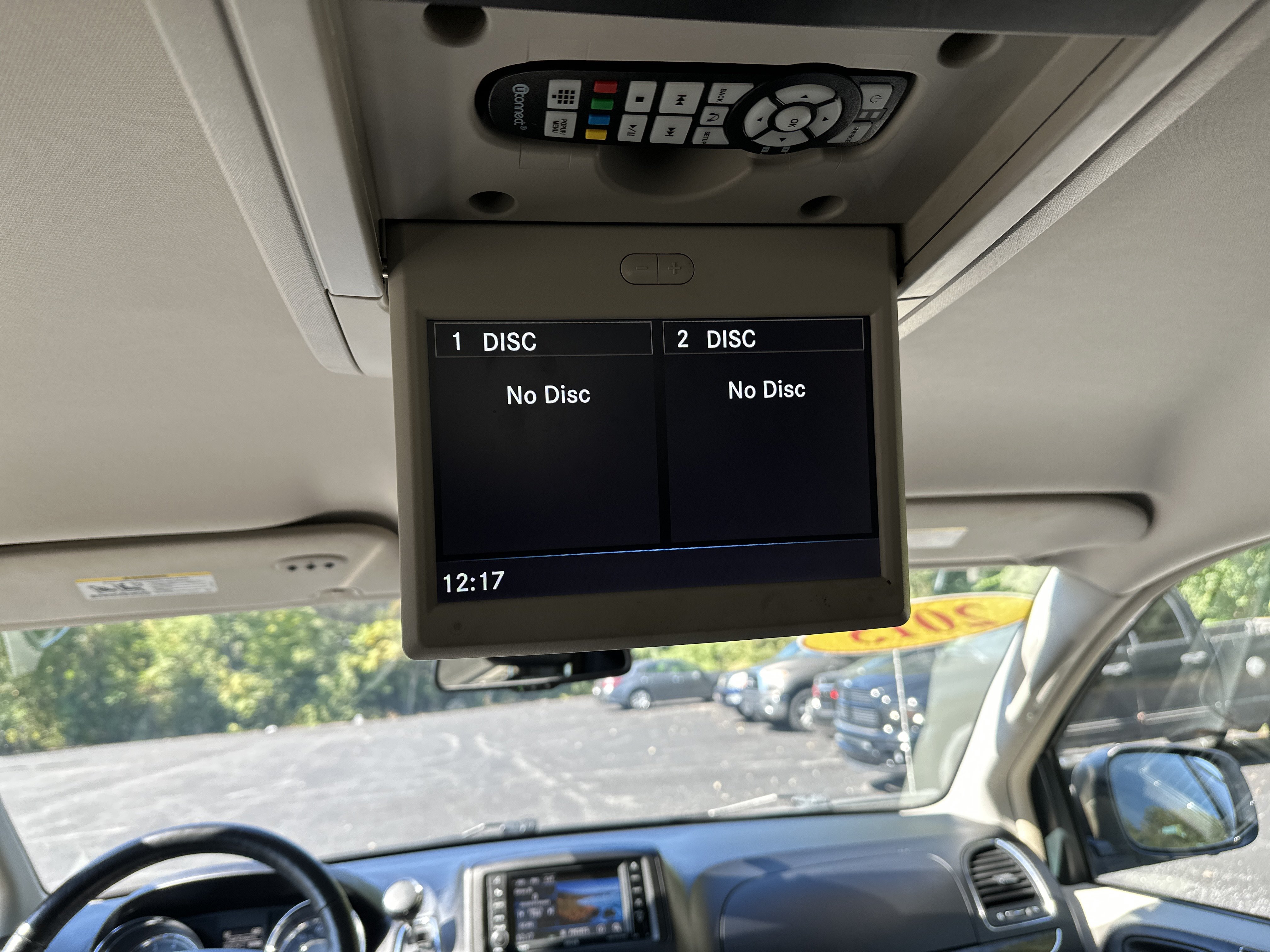 Used 2015 Chrysler Town & Country Touring w/ Driver Convenience Group FWD image 24