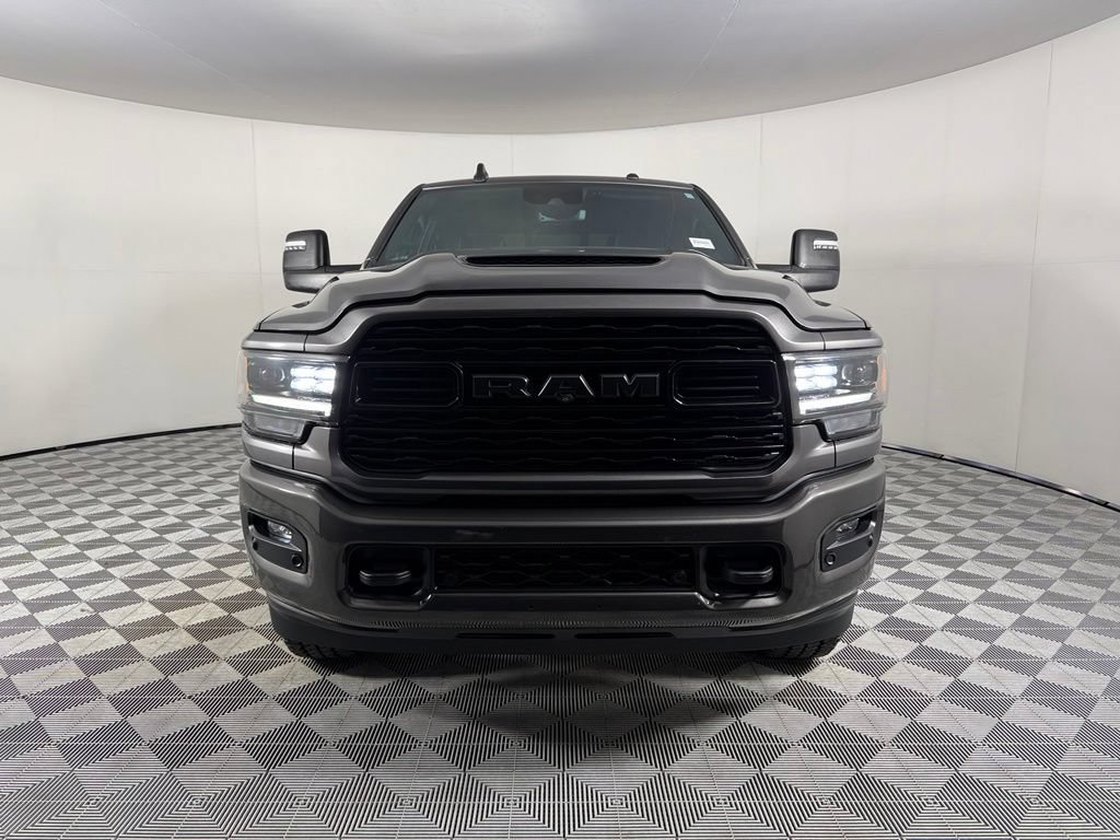 Used 2023 RAM 2500 Limited AWD/4WD image 3