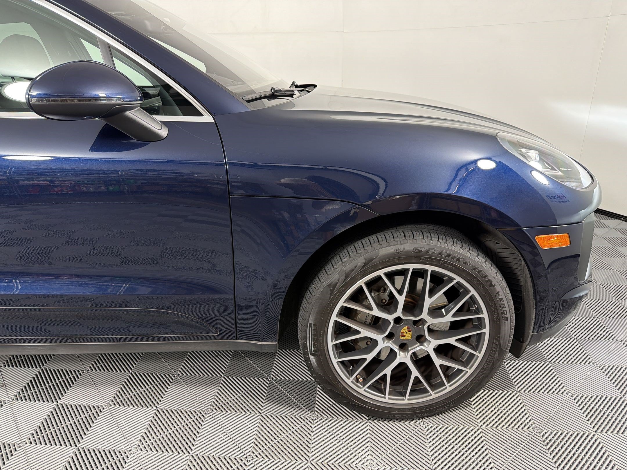 Certified 2019 Porsche Macan S AWD/4WD image 12