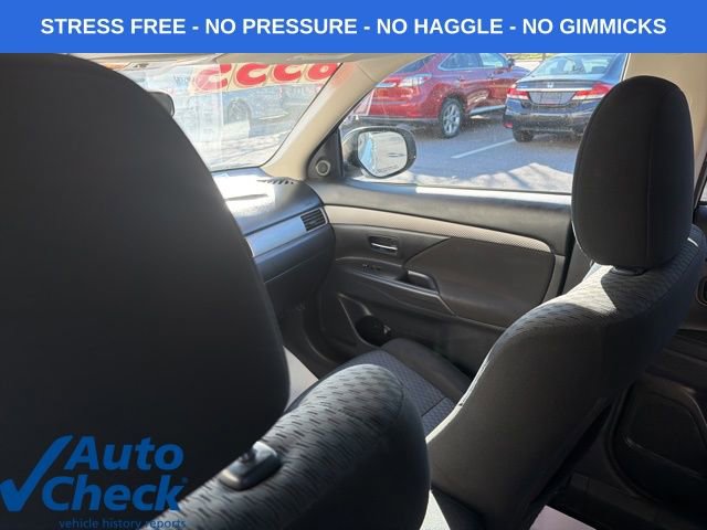 Used 2014 Mitsubishi Outlander ES FWD image 23