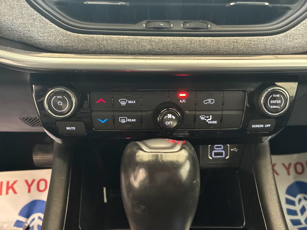 Used 2022 Jeep Compass Latitude AWD/4WD image 19