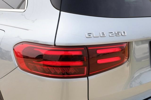 Certified 2025 Mercedes-Benz GLB 250 image 11