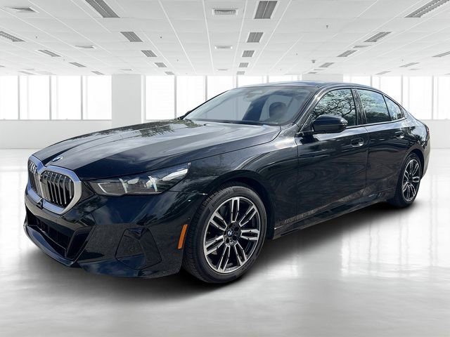 Certified 2025 BMW 530i image 8
