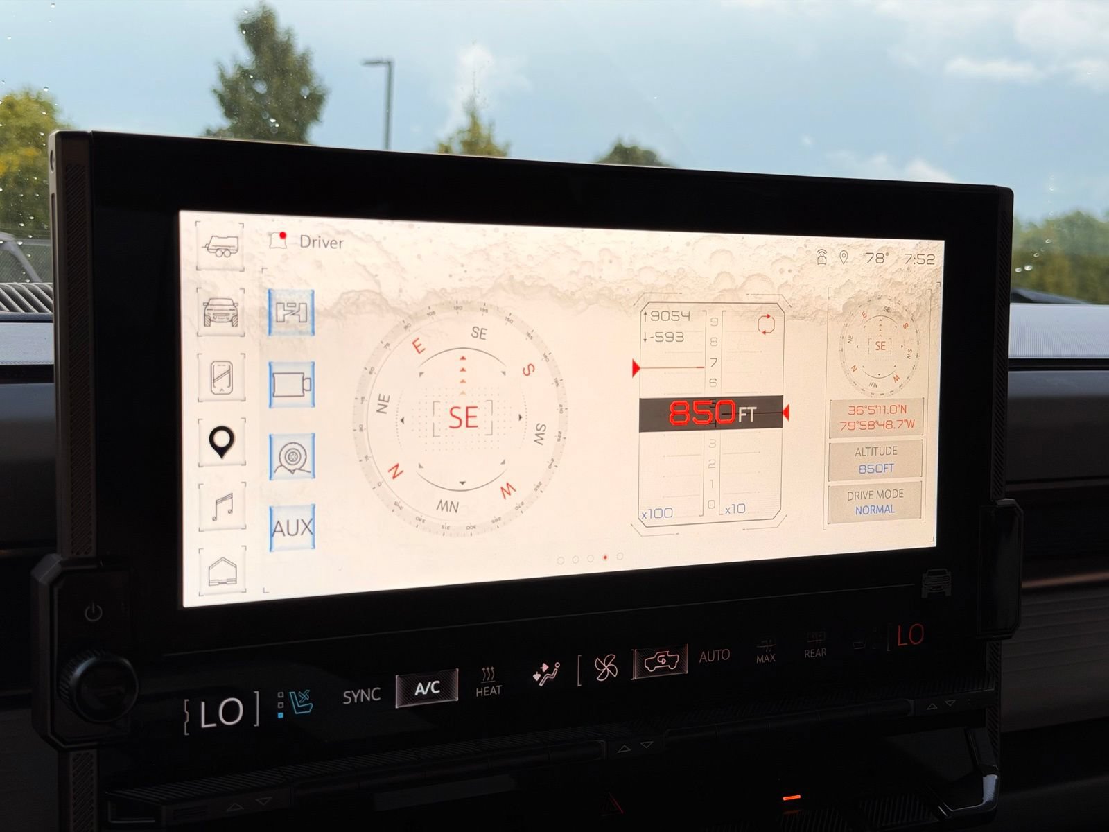Used 2024 GMC Hummer EV 2X w/ Extreme Off-Road Package AWD/4WD image 49