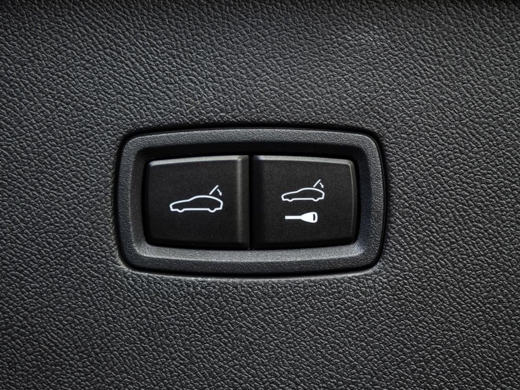 New 2026 Porsche Cayenne Base image 33